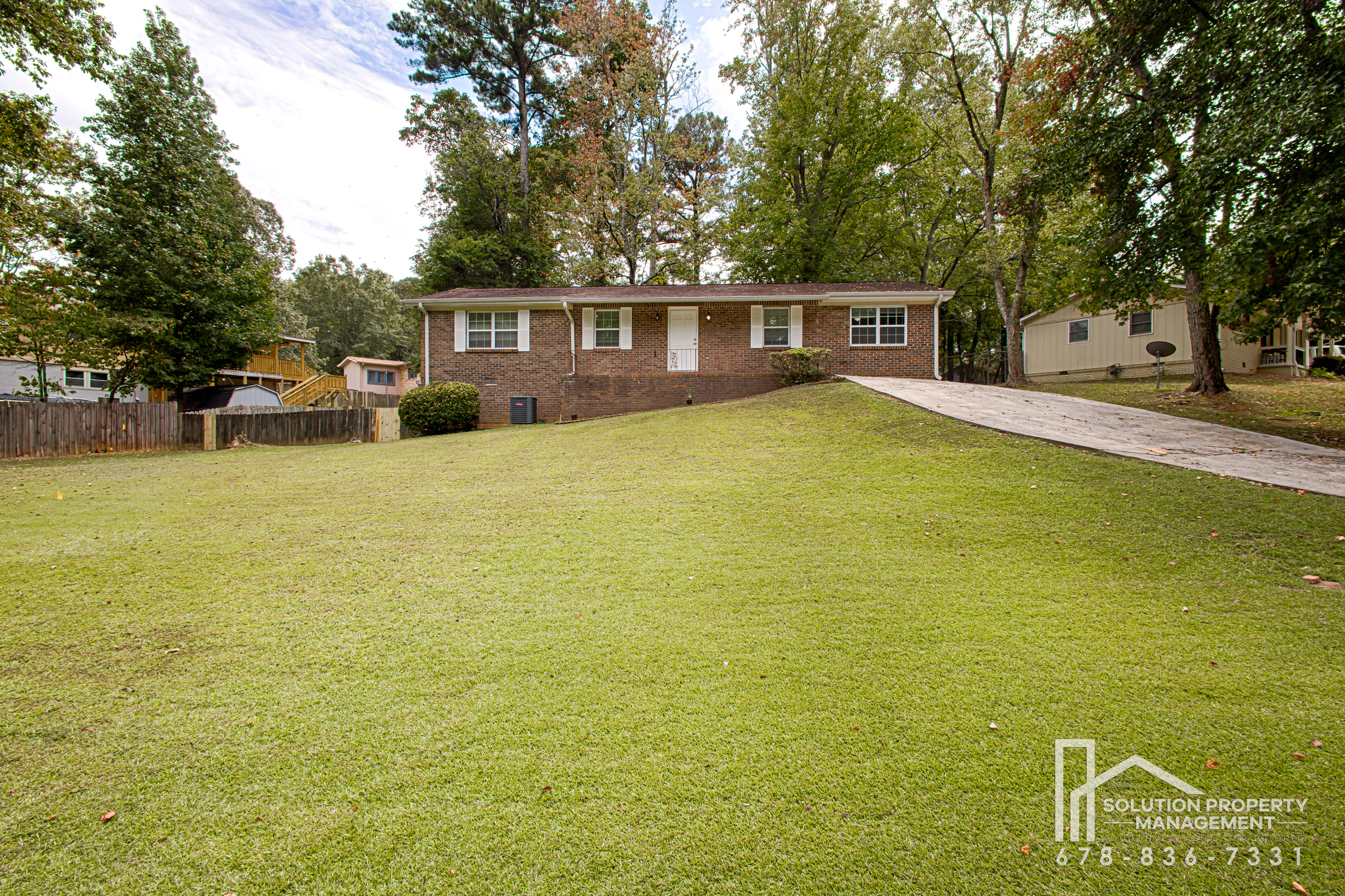1006 Hampton Court Northwest